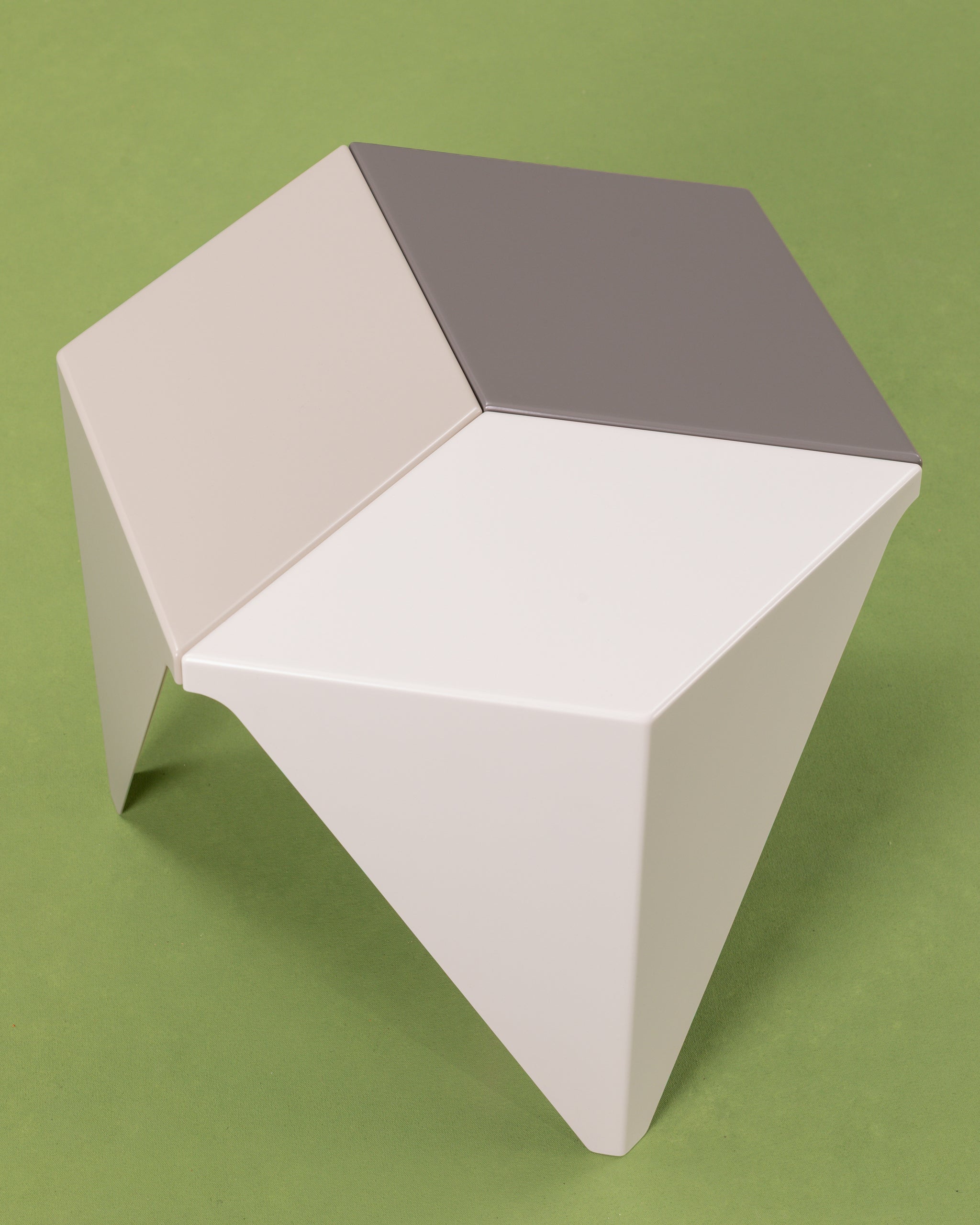 Louis Test Product (Prismatic Table)