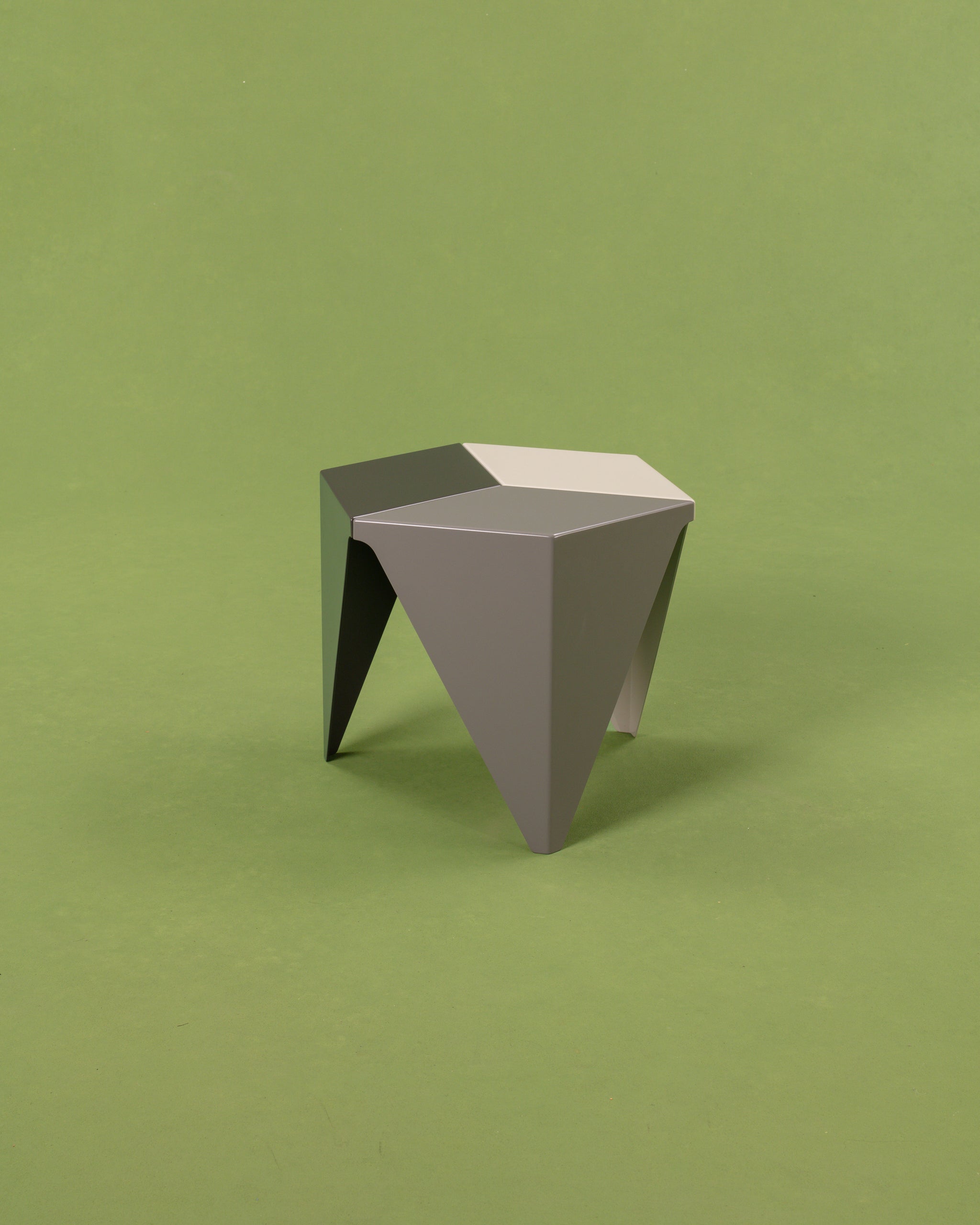 Louis Test Product (Prismatic Table)