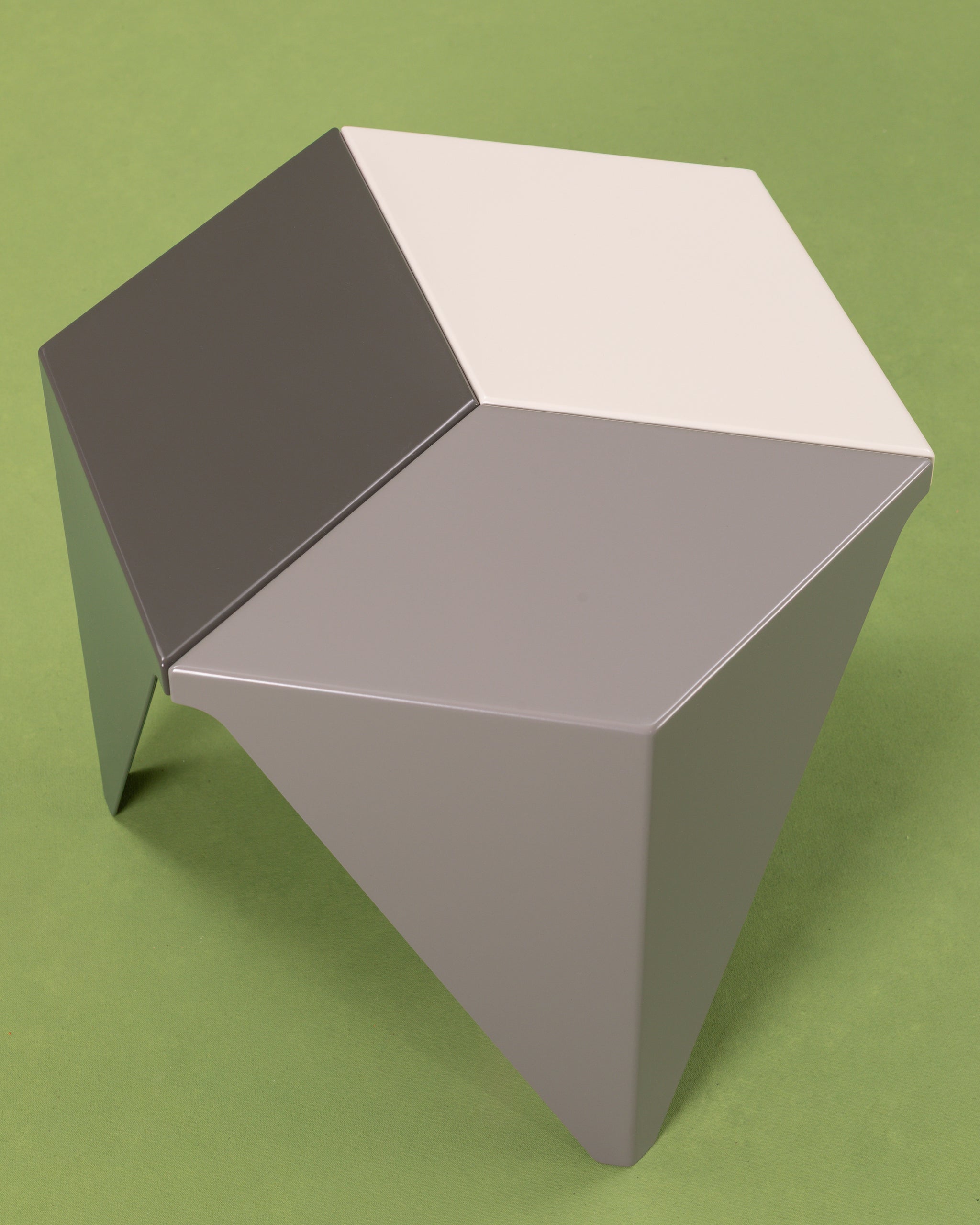 Louis Test Product (Prismatic Table)