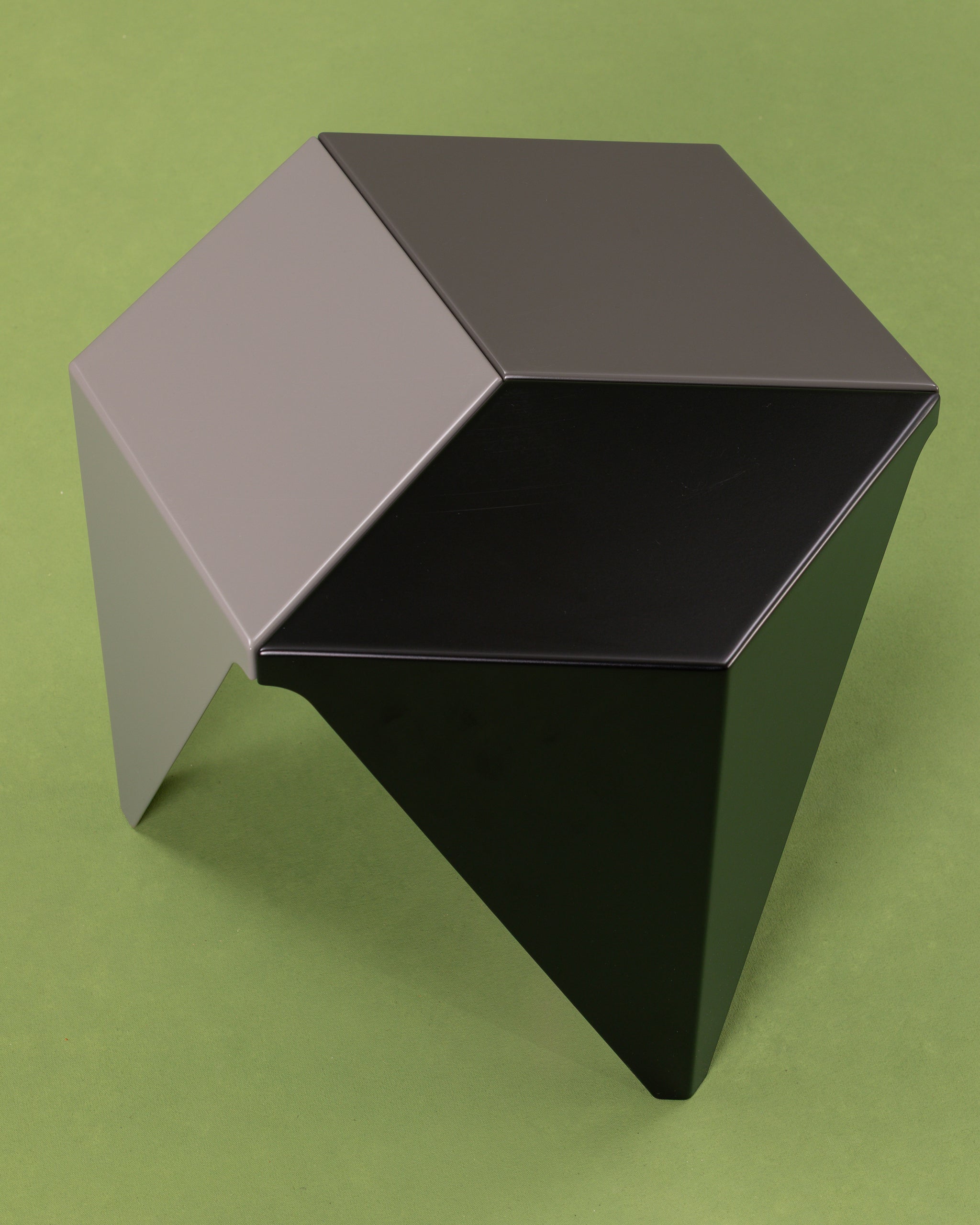 Louis Test Product (Prismatic Table)