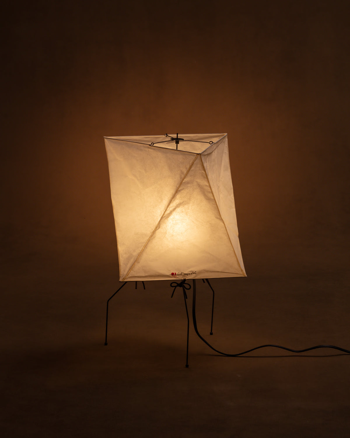 Akari UF1-Y — The Noguchi Museum