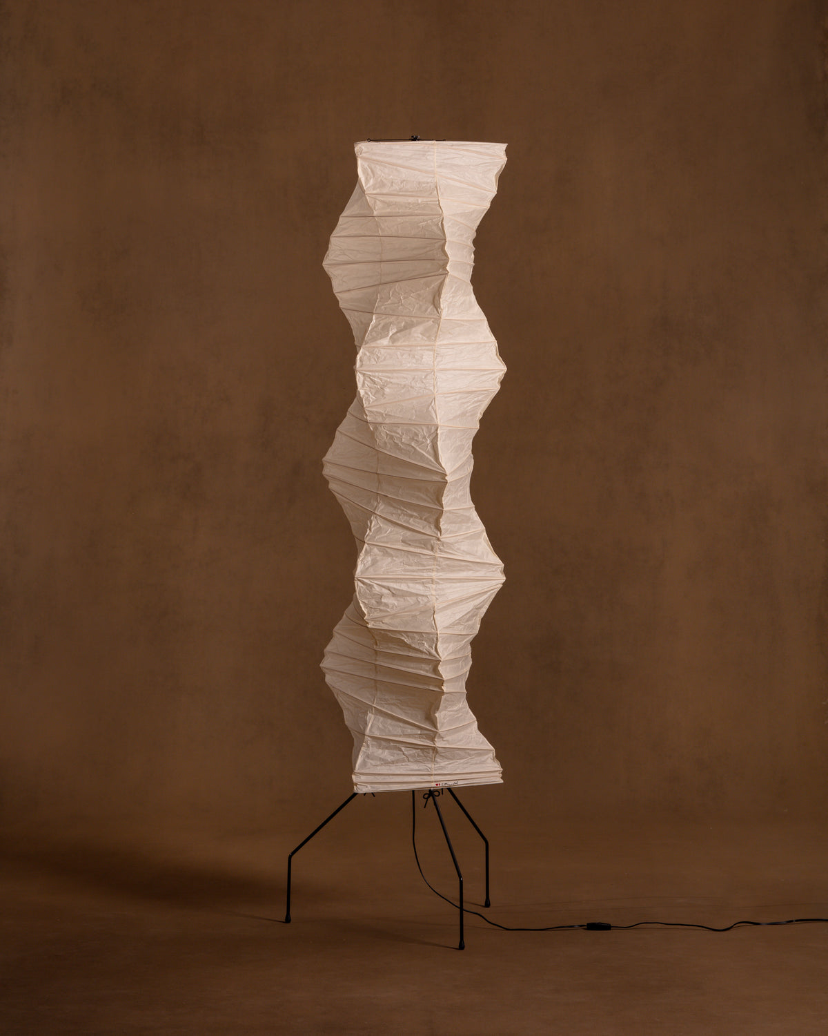Akari UF4-33N — The Noguchi Museum