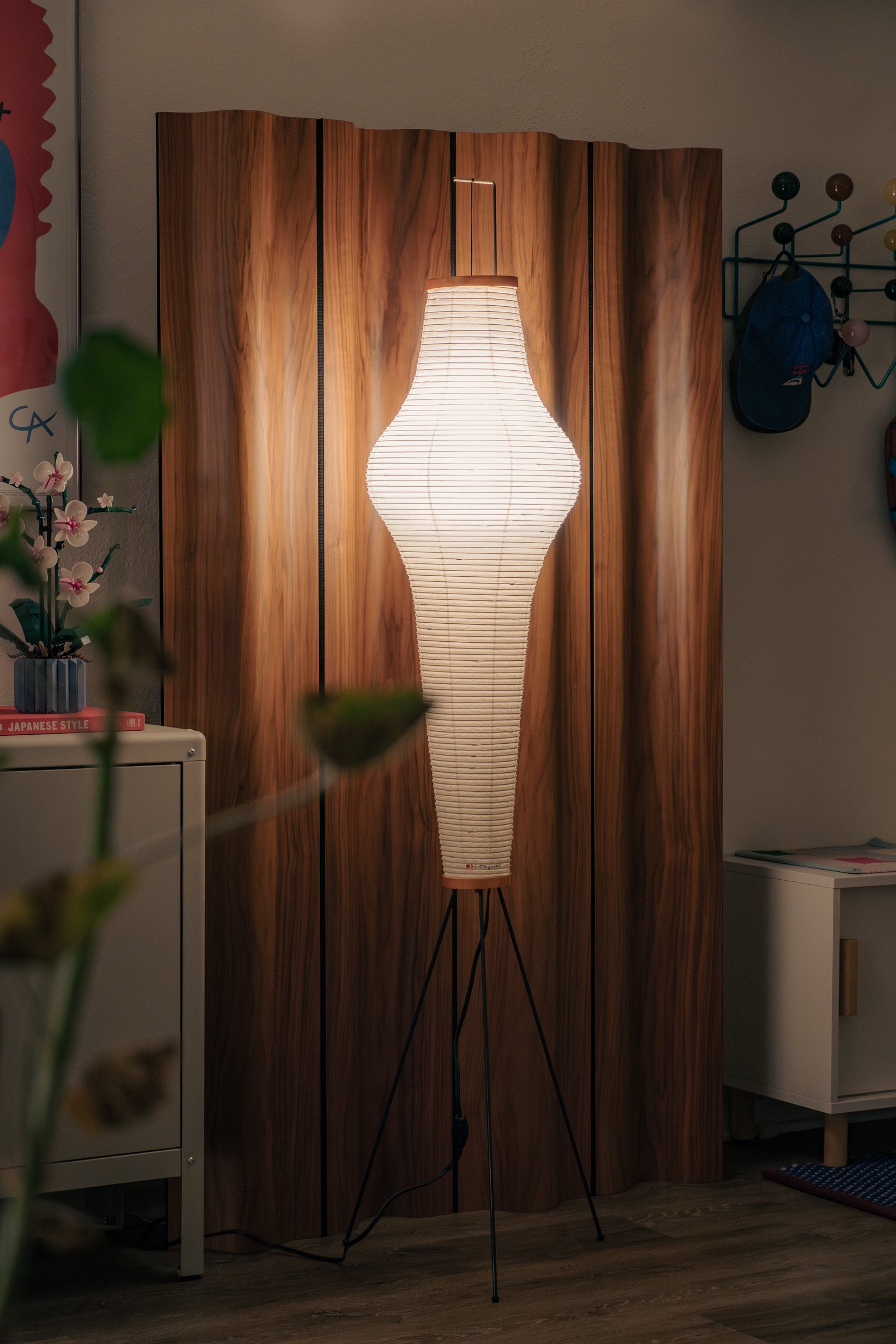 イサムノグチ　AKARI　14A Isamu Noguchi フロアランプ Akari 14A — The Noguchi Museum