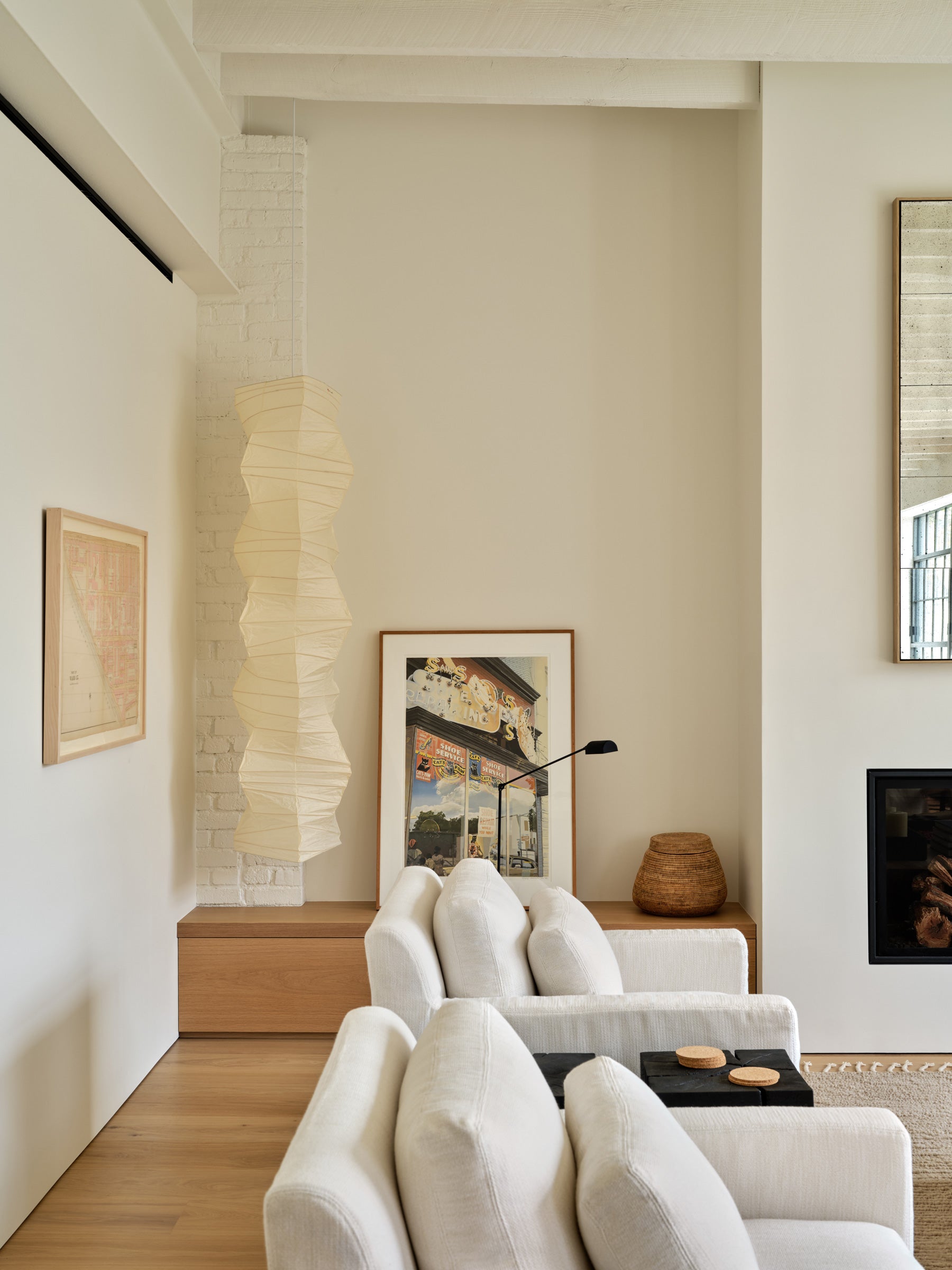 Akari 33N — The Noguchi Museum